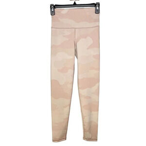 Offline by Aerie High Rise 7/8 Pink Cream Camo Leggings Sz. S NWT